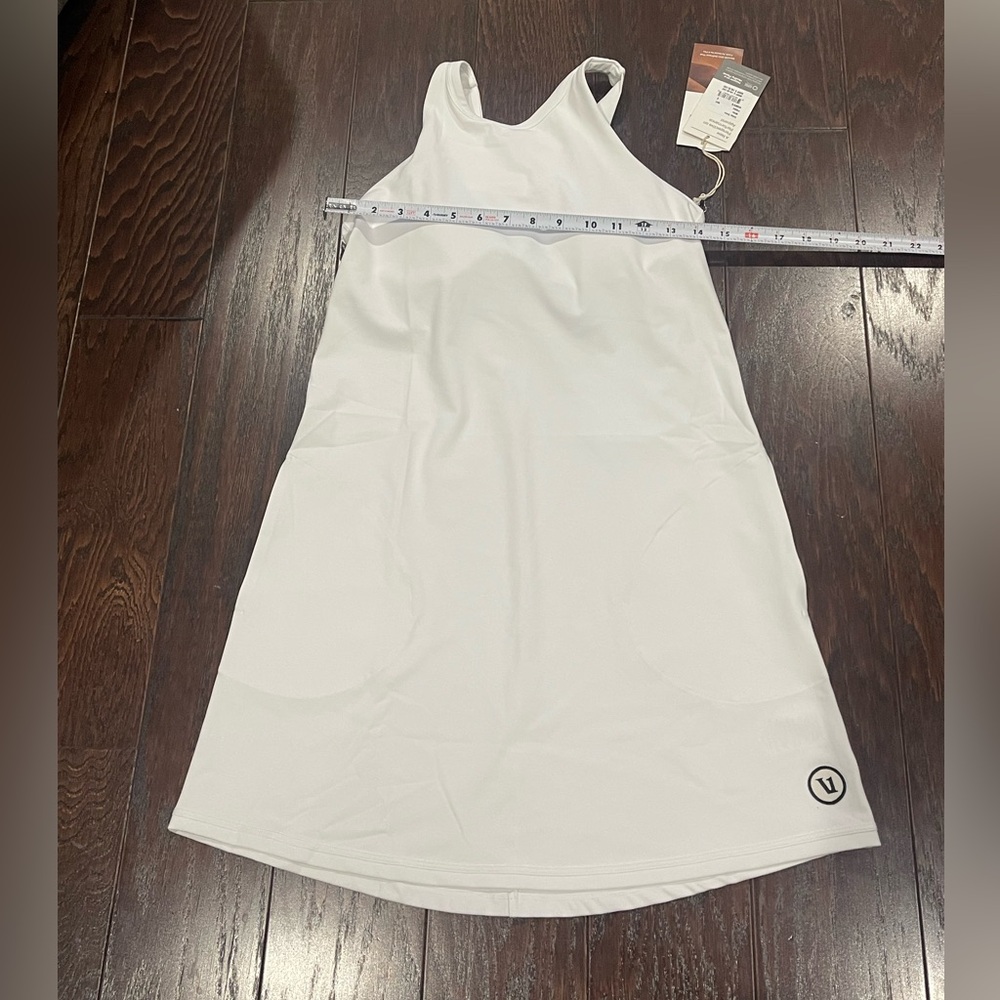 VUORI Volley Dress White Tank Mini Pockets Built -In Bra Women Size Small NEW - Picture 4 of 11